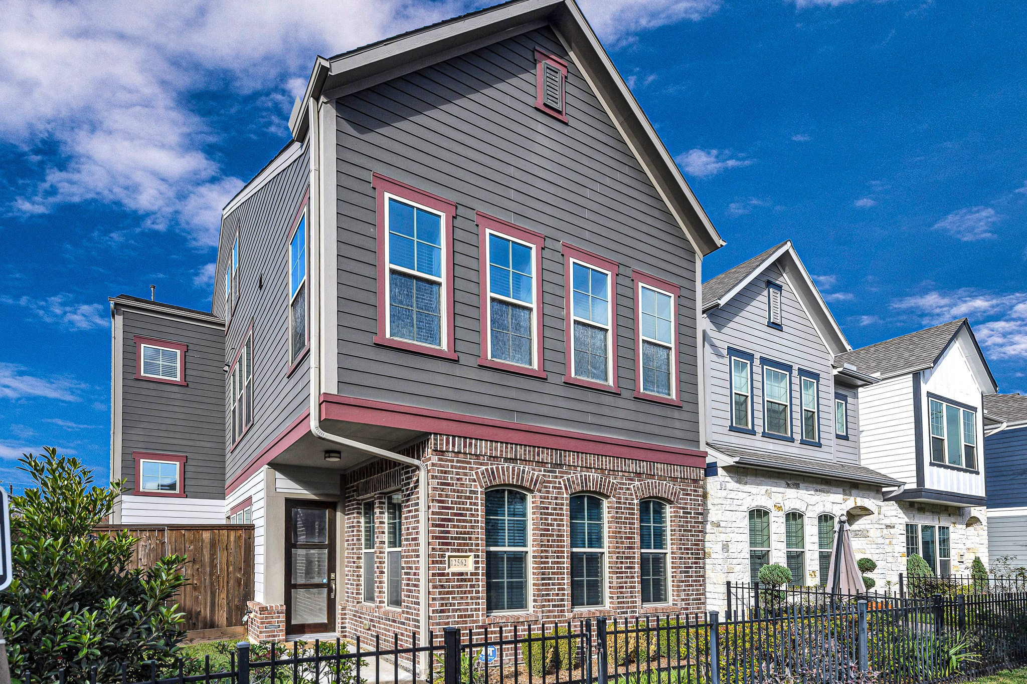 12562 Holly Blue Lane Houston, TX 77077 - Photo 3 of 39