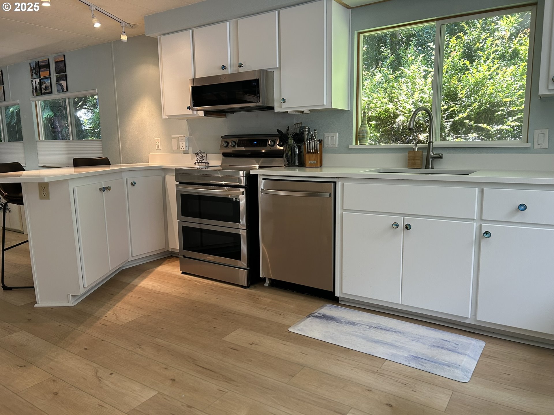 1600 Rhododendron Drive, Unit 112 Florence, OR 97439 - Photo 13 of 44 Kitchen
