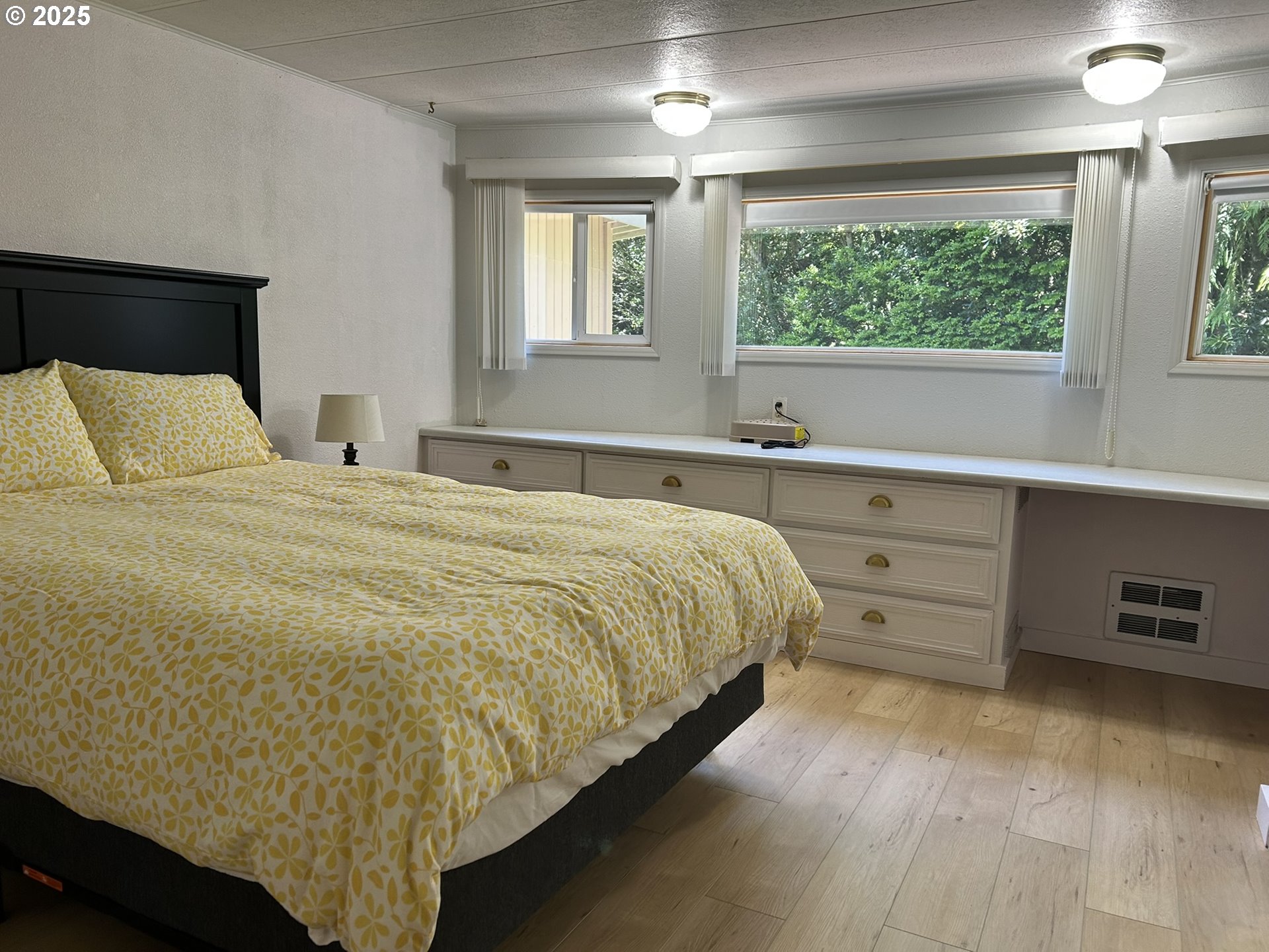 1600 Rhododendron Drive, Unit 112 Florence, OR 97439 - Photo 22 of 44 Bedroom, Primary