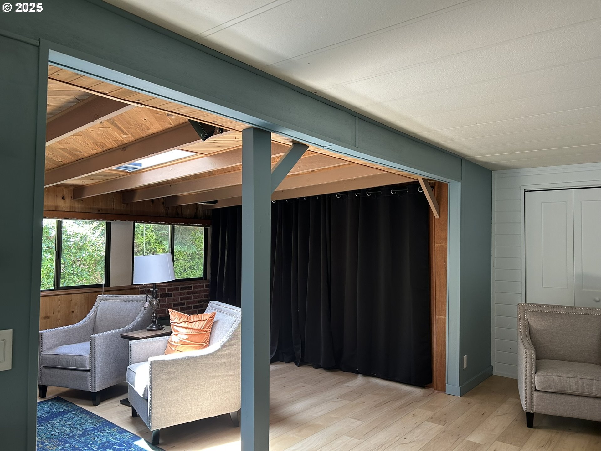 1600 Rhododendron Drive, Unit 112 Florence, OR 97439 - Photo 8 of 44 Living Room