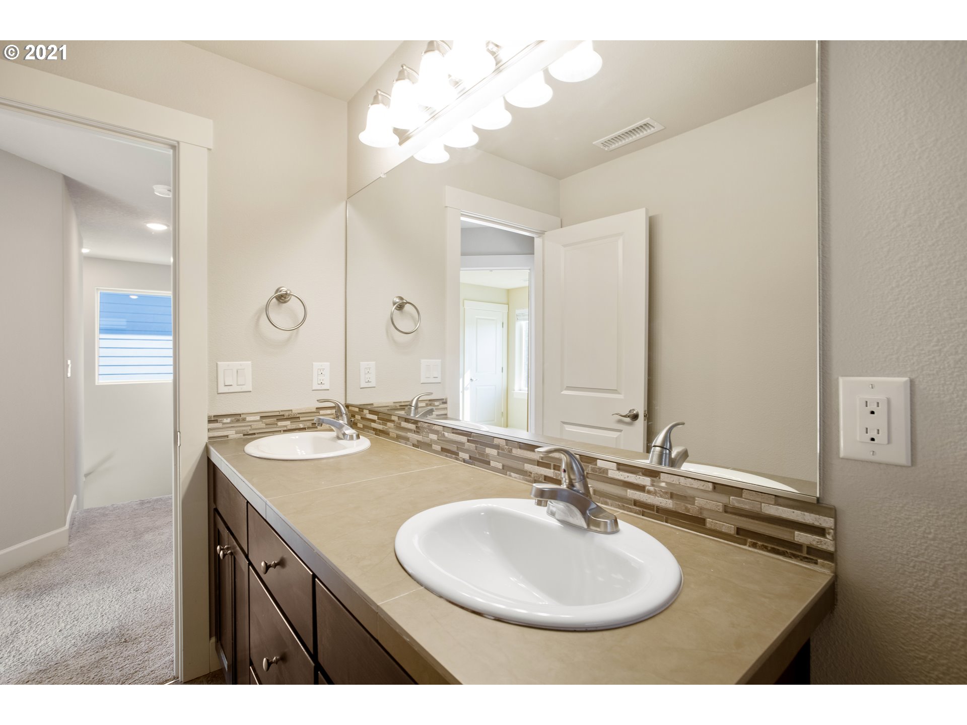1610 Northeast 172nd Circle Ridgefield, WA 98642 - Photo 17 of 30