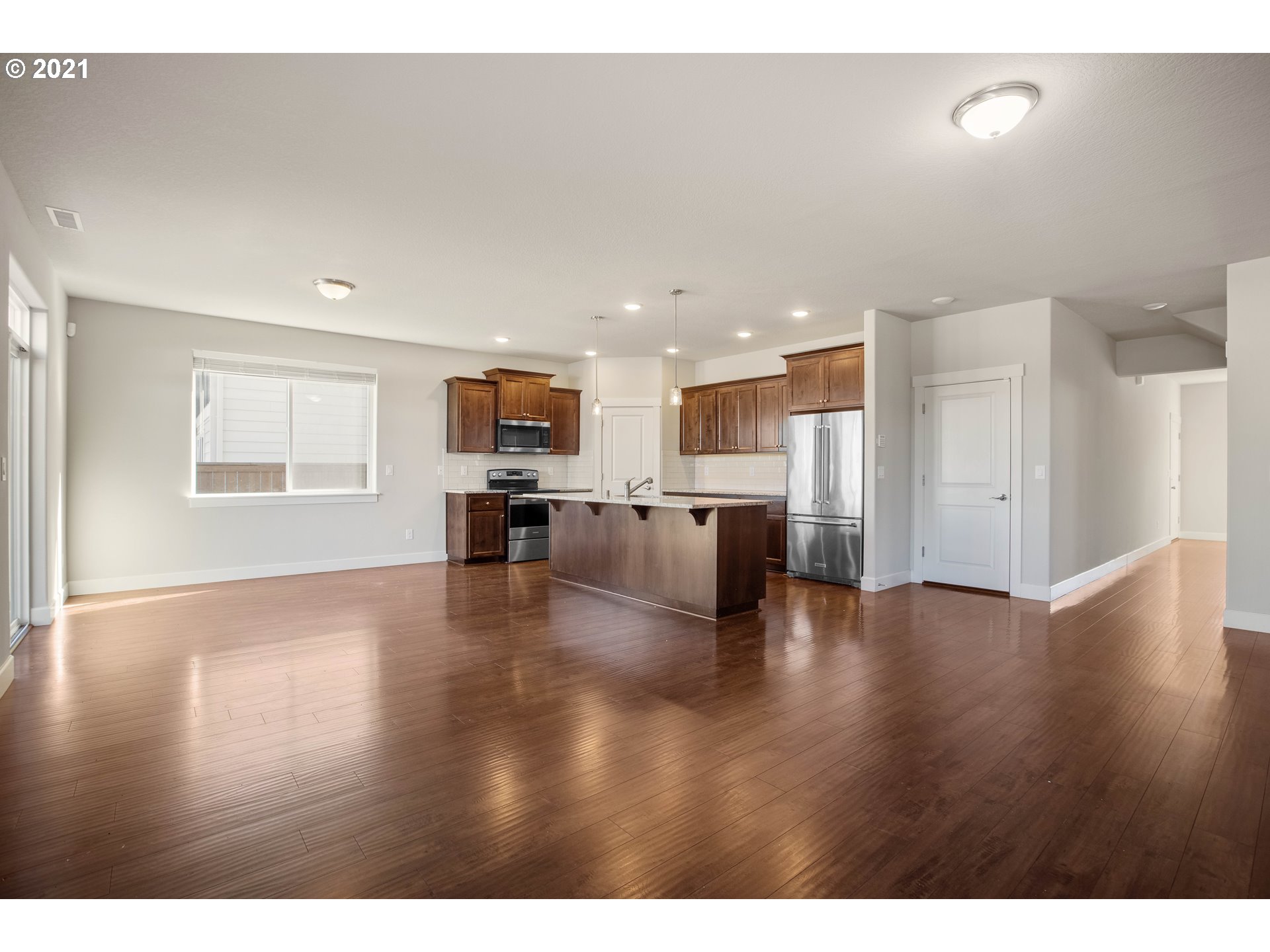 1610 Northeast 172nd Circle Ridgefield, WA 98642 - Photo 6 of 30