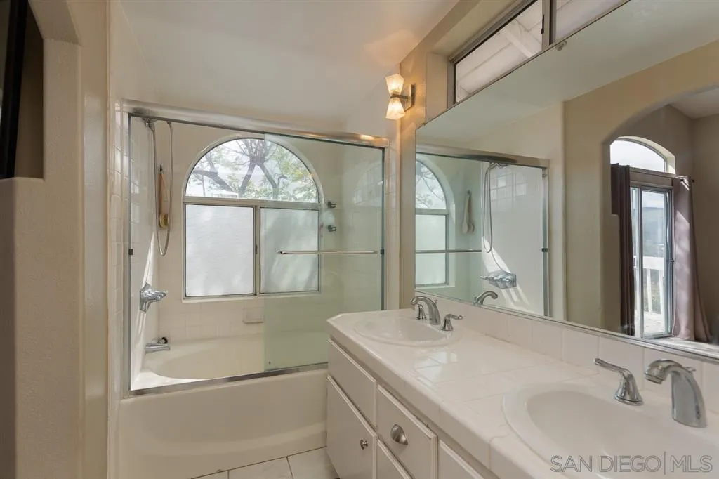 9727 Avenida Colino Spring Valley, CA 91977 - Photo 17 of 24 Gallery Image 17