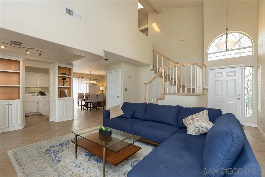 9727 Avenida Colino Spring Valley, CA 91977 - Photo 5 of 24 Gallery Image 5