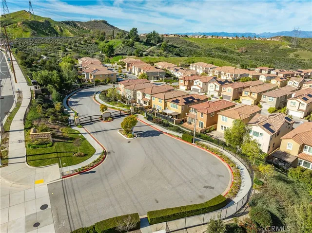 $809,000 | 19849 Via Ott, Newhall, CA 91321