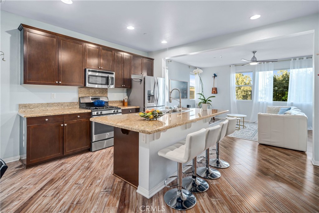 19849 Via Ott Newhall, CA 91321 - Photo 10 of 50