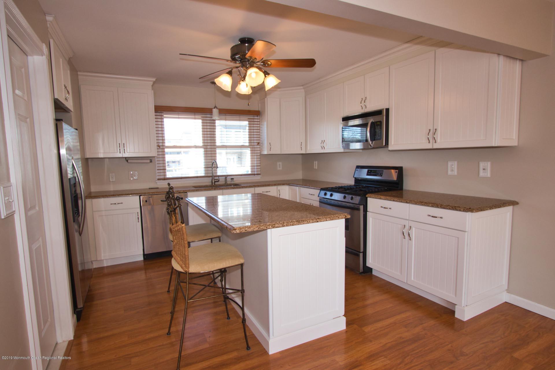 37 Neptune Road Toms River, NJ 08753 - Photo 17 of 40 17