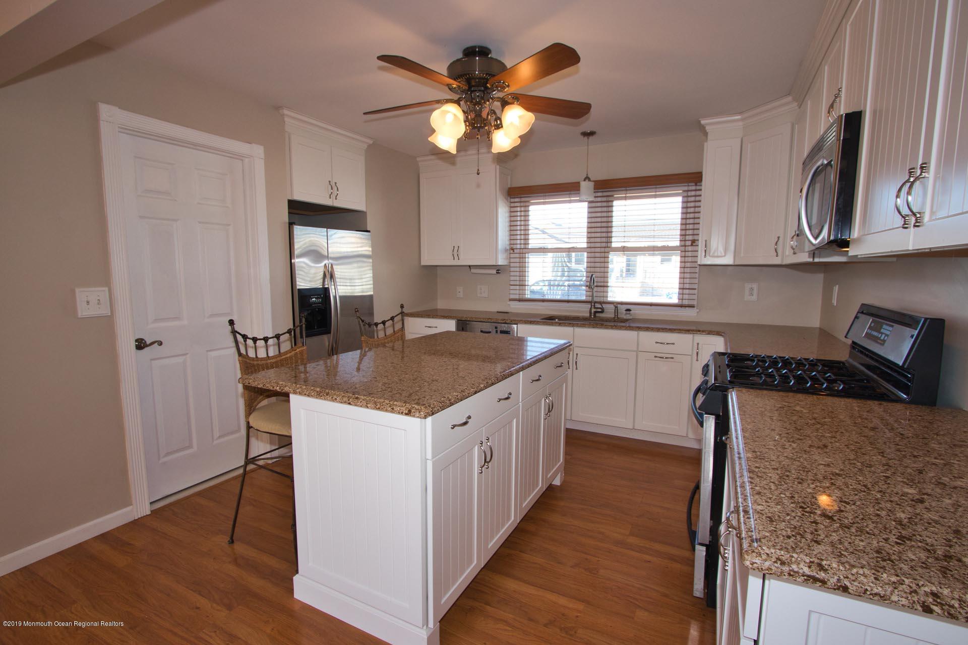 37 Neptune Road Toms River, NJ 08753 - Photo 20 of 40 20