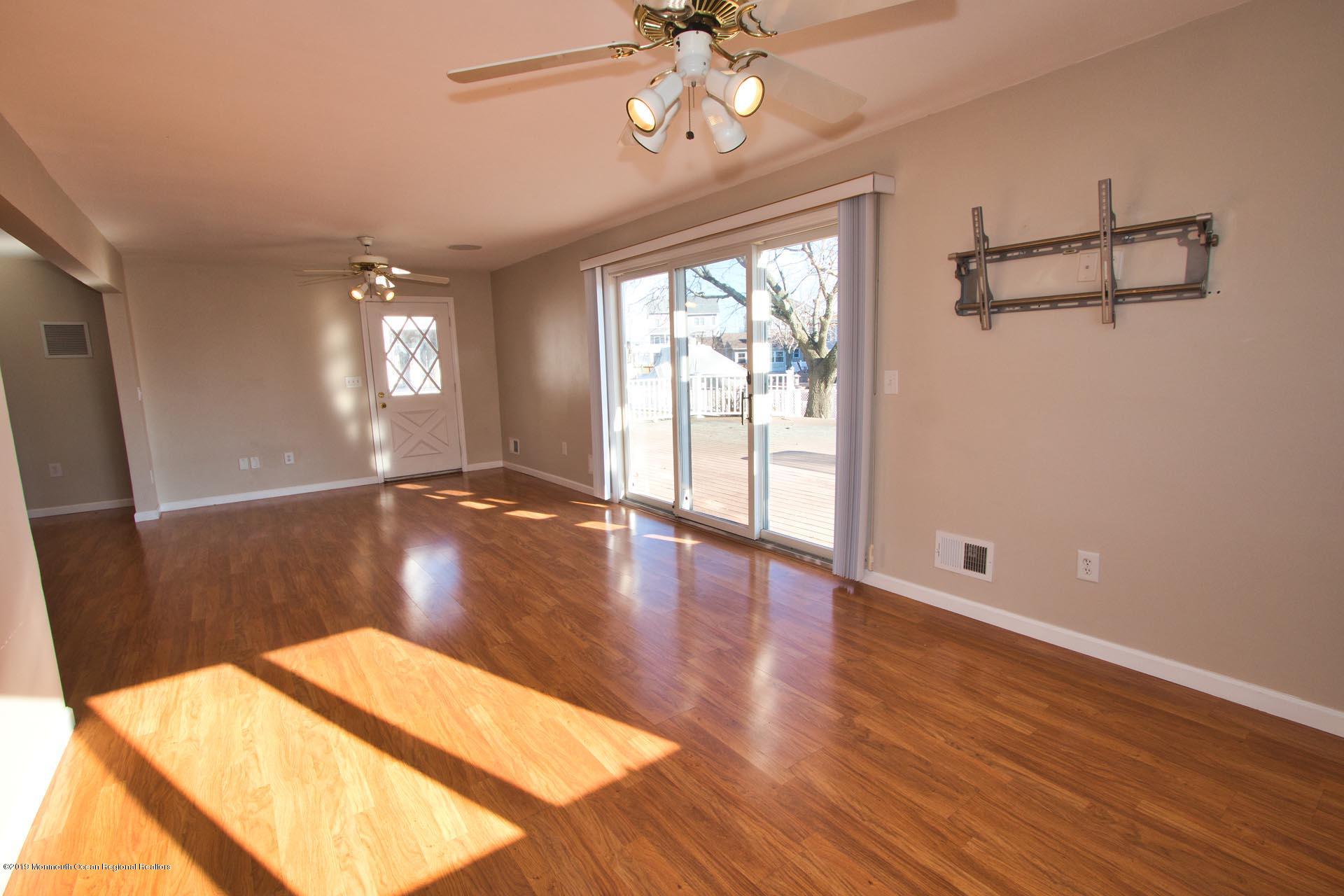 37 Neptune Road Toms River, NJ 08753 - Photo 23 of 40 23