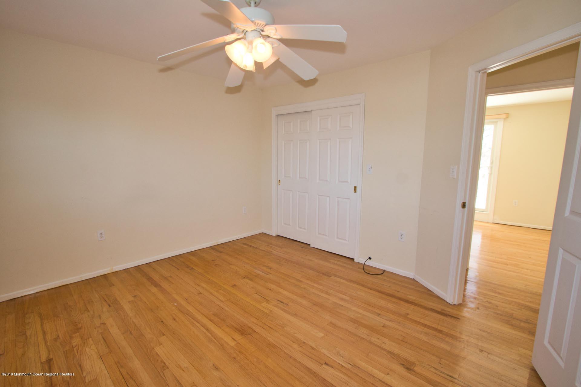 37 Neptune Road Toms River, NJ 08753 - Photo 33 of 40 33