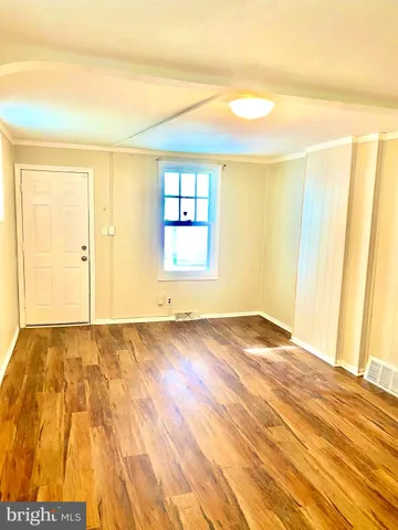 $1,975 | 20 Park Lane, Hamilton, NJ 08609