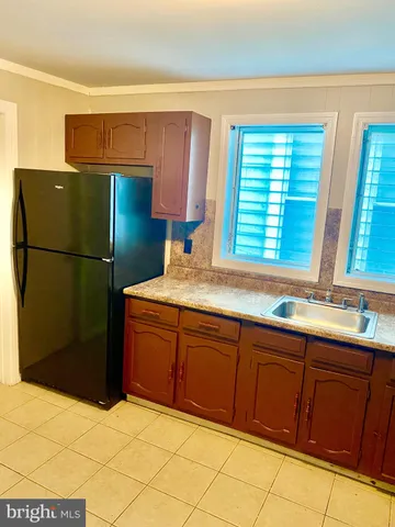 $1,975 | 20 Park Lane, Hamilton, NJ 08609