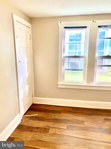 $1,975 | 20 Park Lane, Hamilton, NJ 08609