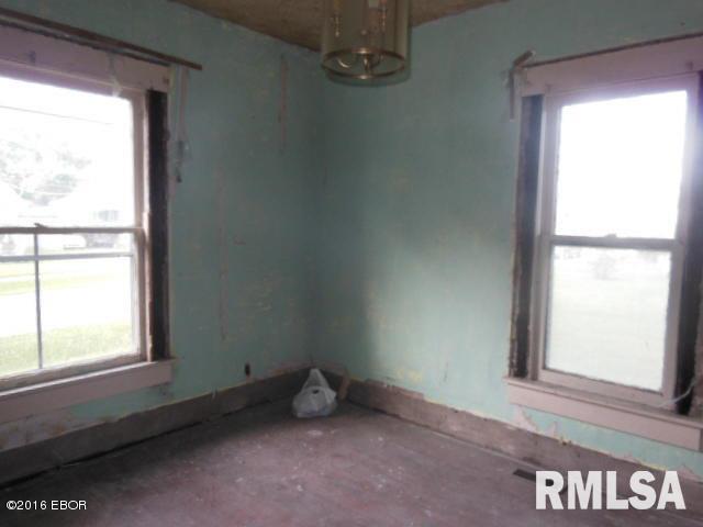 306 Fair Flora, IL 62839 - Photo 11 of 27 Gallery Image 11