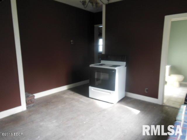 306 Fair Flora, IL 62839 - Photo 3 of 27 Gallery Image 3