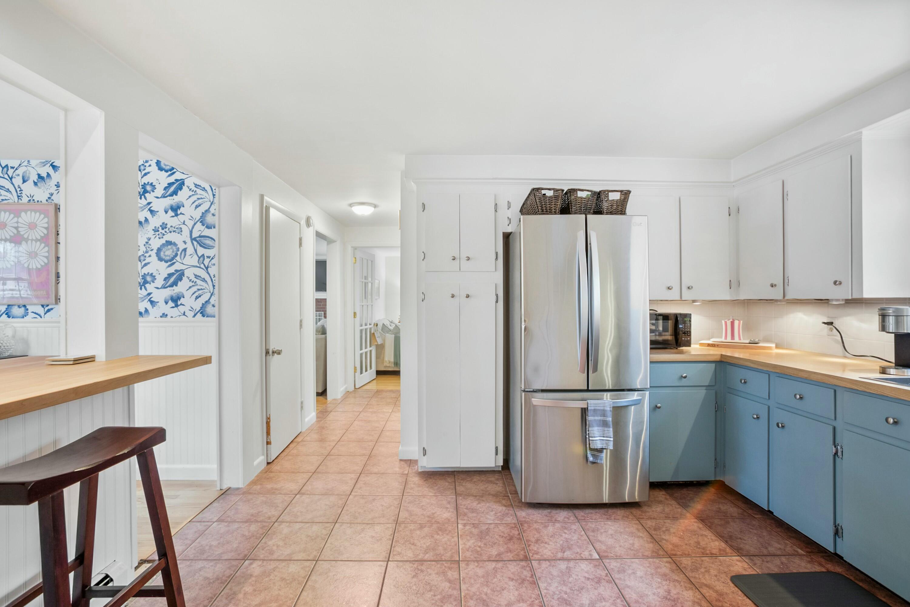 7 Glendale Road Kennebunk, ME 04043 - Photo 10 of 26 tempImage6QQxTi