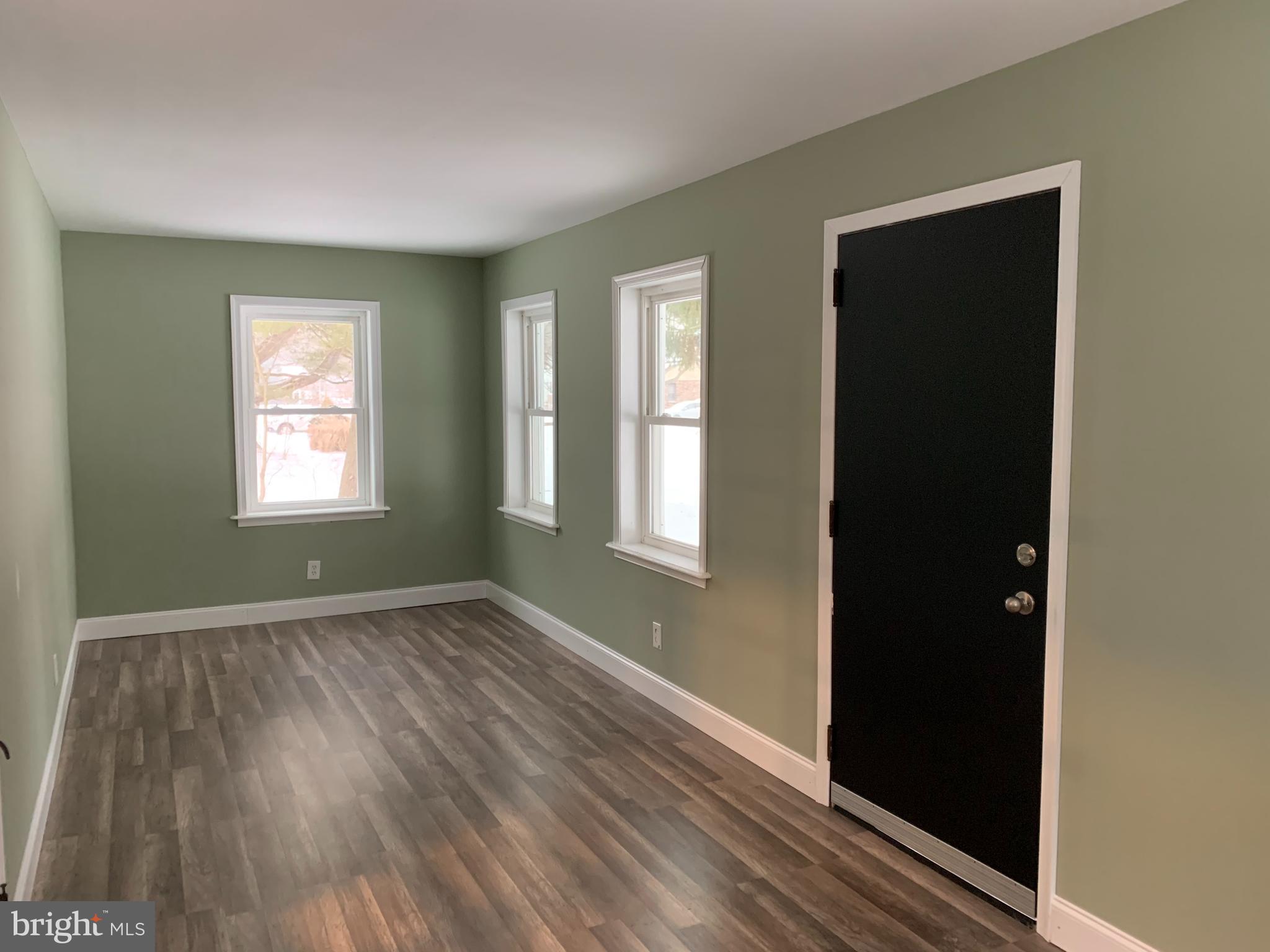 457 Pinecrest Road Springfield, PA 19064 - Photo 3 of 19