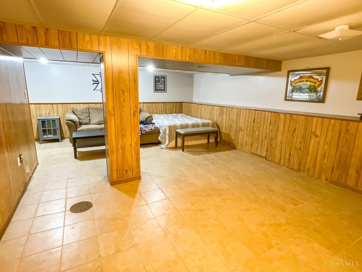 3879 Boomer Road Cincinnati, OH 45247 - Photo 21 of 27