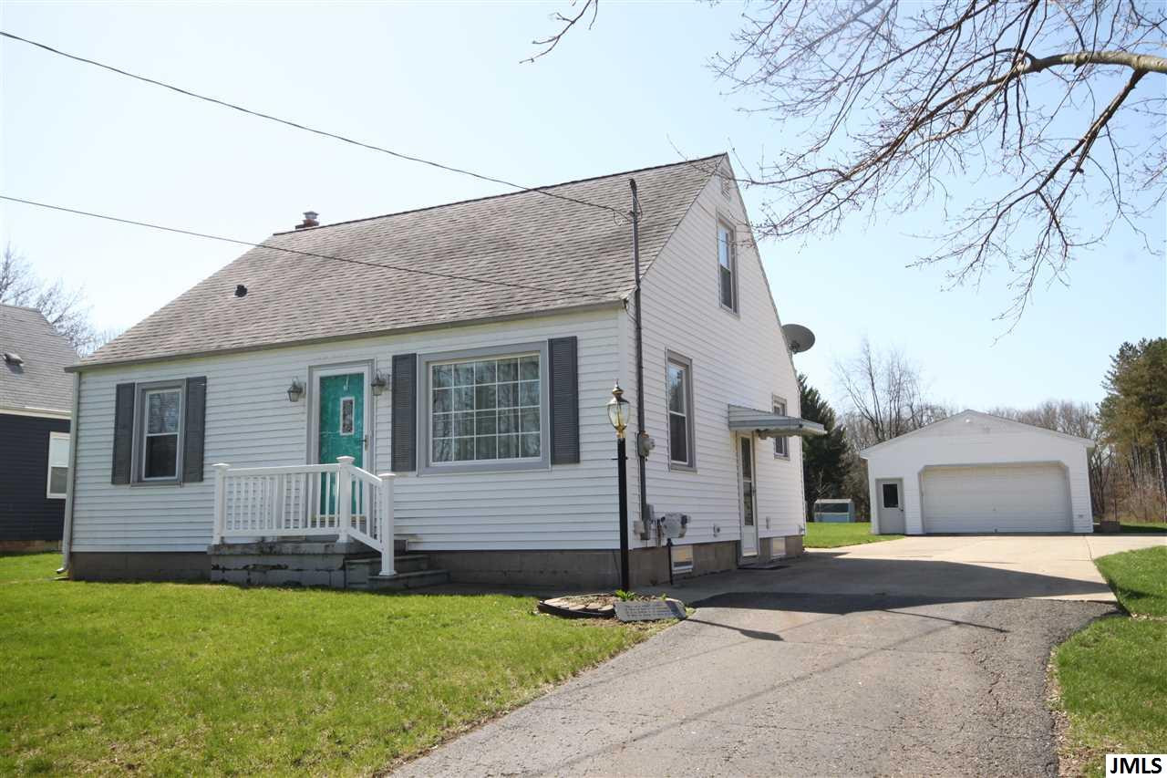 859 Woodworth Road Jackson, MI 49202 - Photo 1 of 32 Photo 1
