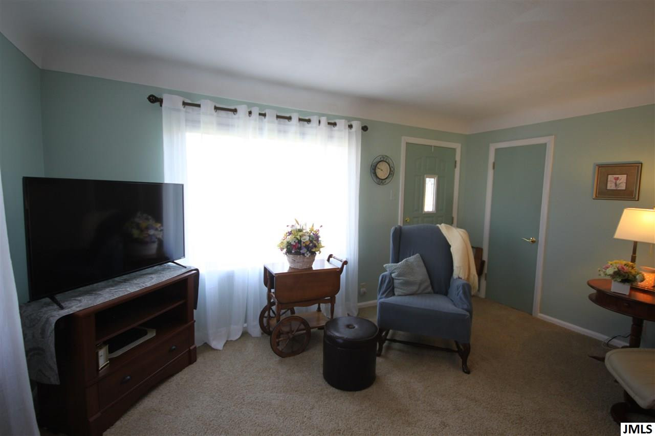 859 Woodworth Road Jackson, MI 49202 - Photo 12 of 32 Photo 12