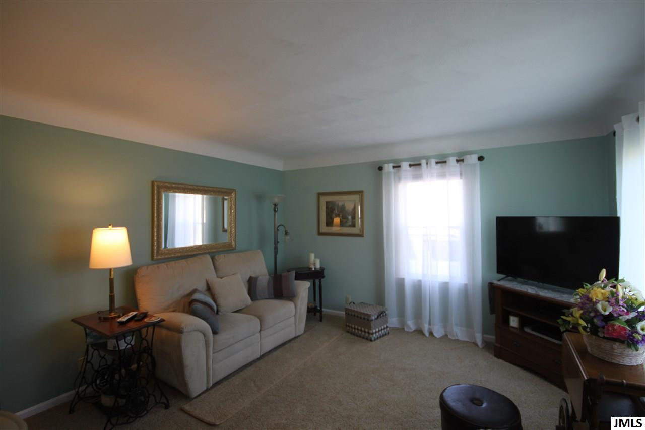 859 Woodworth Road Jackson, MI 49202 - Photo 16 of 32 Photo 16