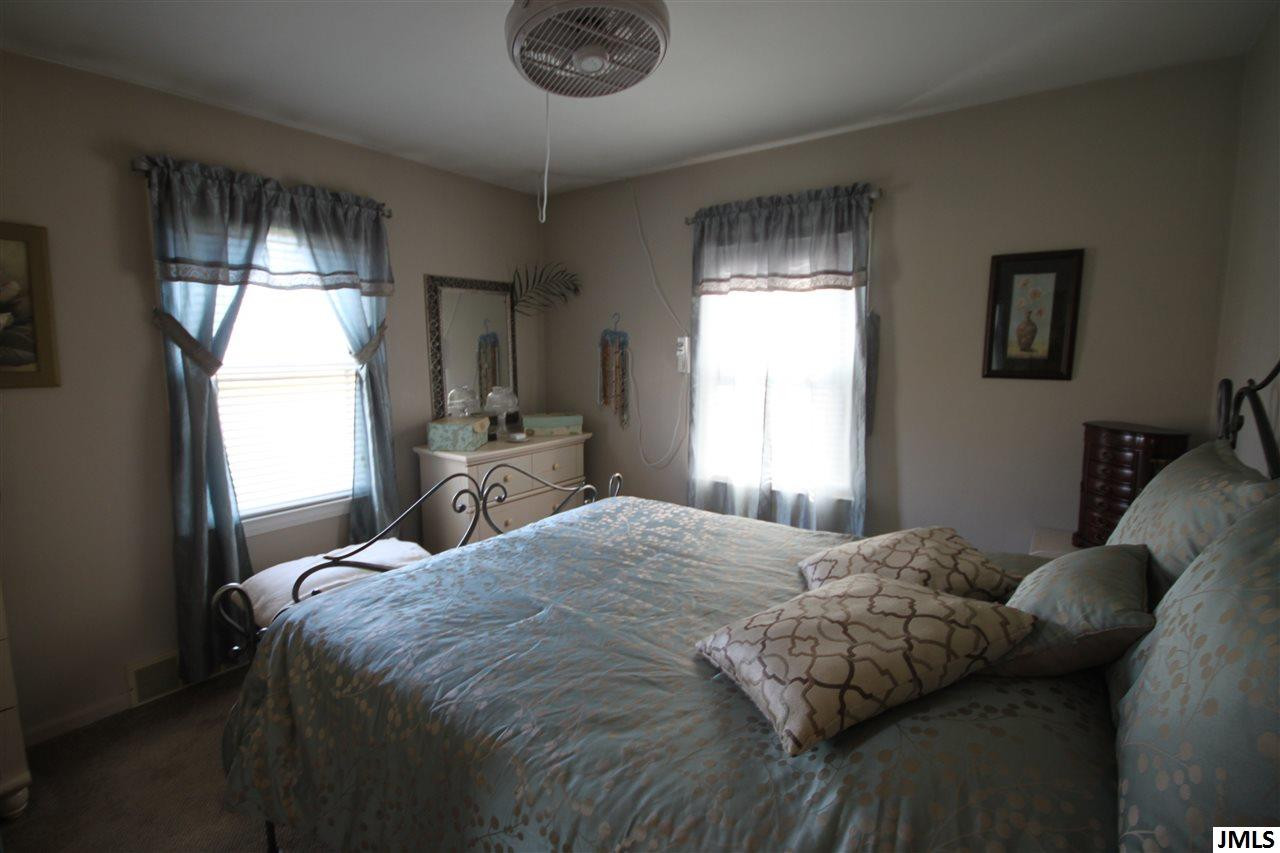859 Woodworth Road Jackson, MI 49202 - Photo 5 of 32 Photo 5