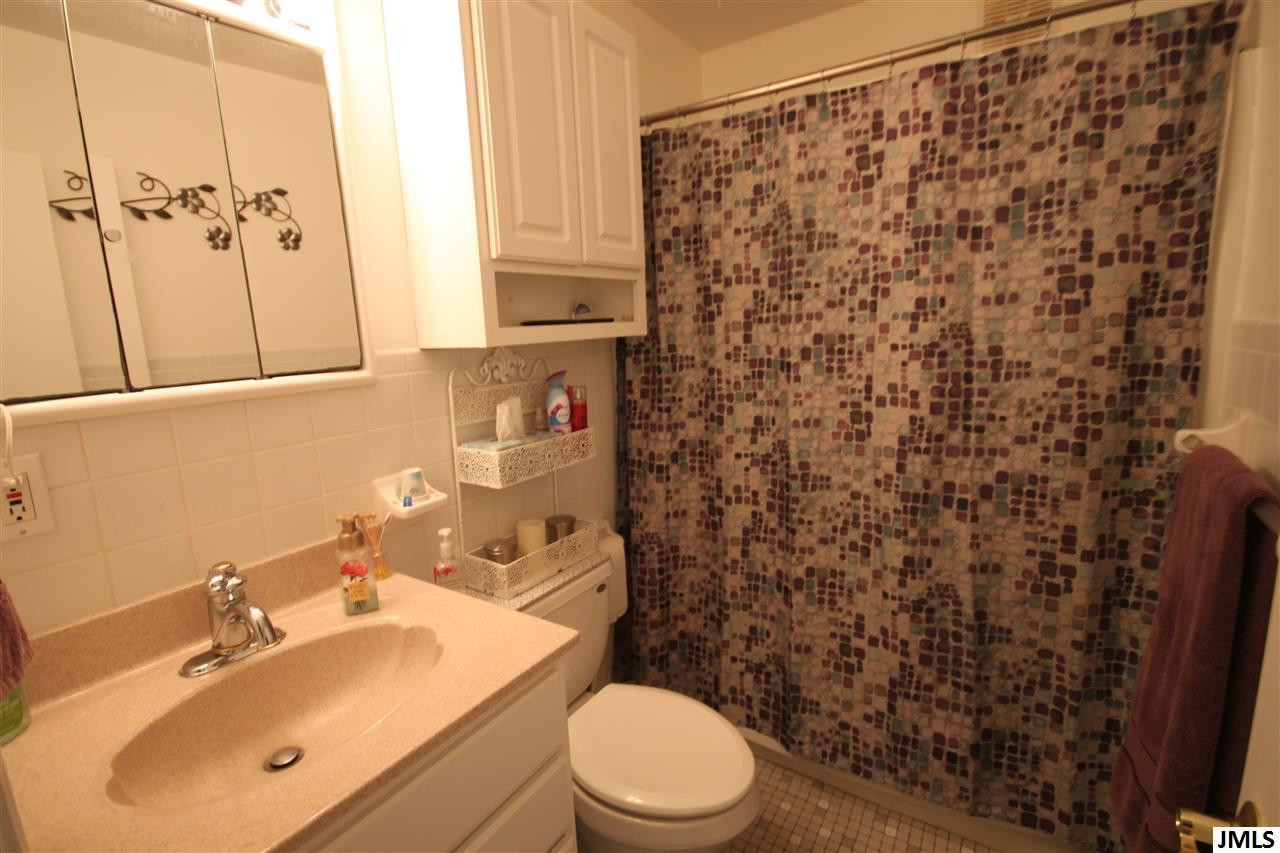 859 Woodworth Road Jackson, MI 49202 - Photo 6 of 32 Photo 6