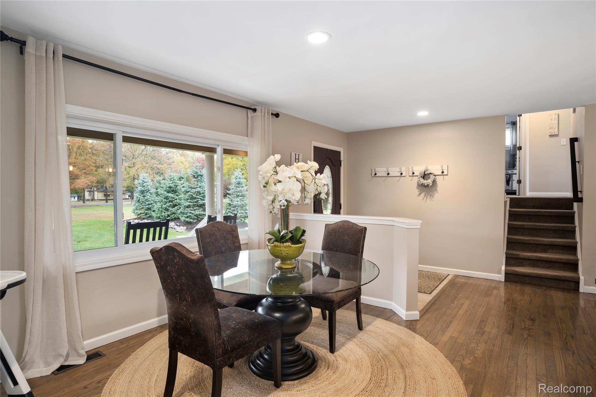 30507 King Road Romulus, MI 48174 - Photo 13 of 30 DSC00794.jpg