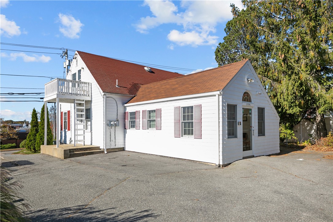 74 Valley Road Middletown, RI 02842 - Photo 41 of 48