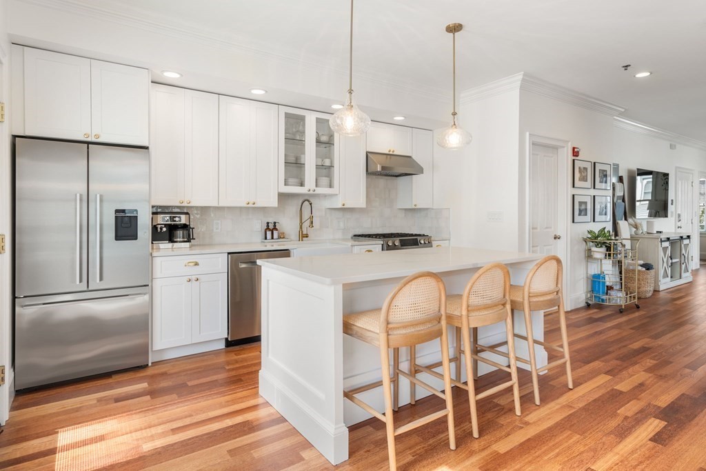 17 Roseclair Street, Unit 4 Boston, MA 02125 - Photo 1 of 38 Gallery Image 1