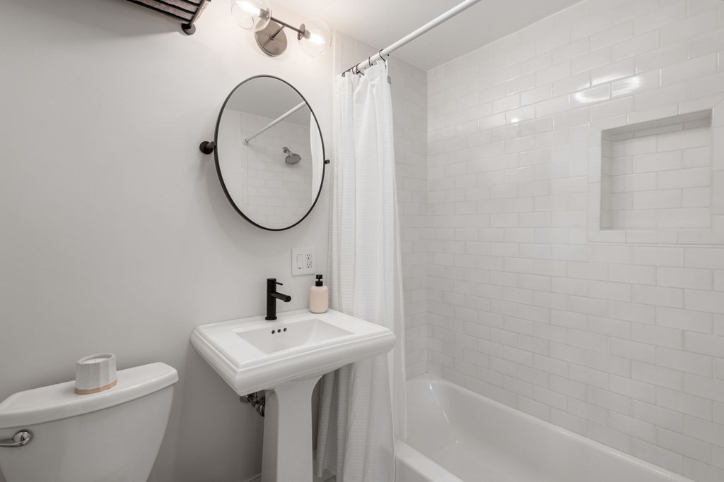 17 Roseclair Street, Unit 4 Boston, MA 02125 - Photo 13 of 38 Gallery Image 13