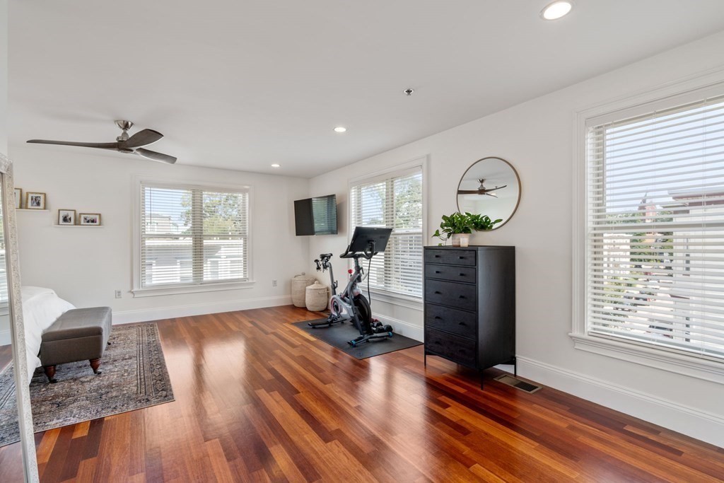 17 Roseclair Street, Unit 4 Boston, MA 02125 - Photo 17 of 38 Gallery Image 17