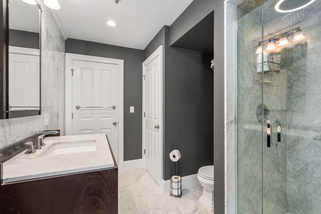17 Roseclair Street, Unit 4 Boston, MA 02125 - Photo 20 of 38 Gallery Image 20