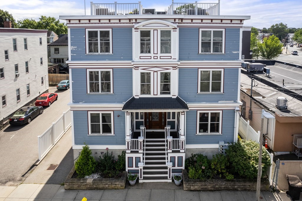 17 Roseclair Street, Unit 4 Boston, MA 02125 - Photo 3 of 38 Gallery Image 3