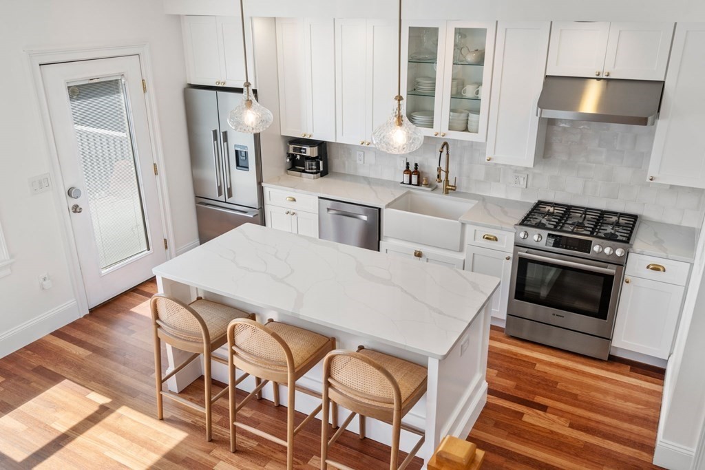 17 Roseclair Street, Unit 4 Boston, MA 02125 - Photo 9 of 38 Gallery Image 9