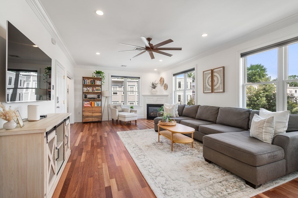 17 Roseclair Street, Unit 4 Boston, MA 02125 - Photo 10 of 38 Gallery Image 10