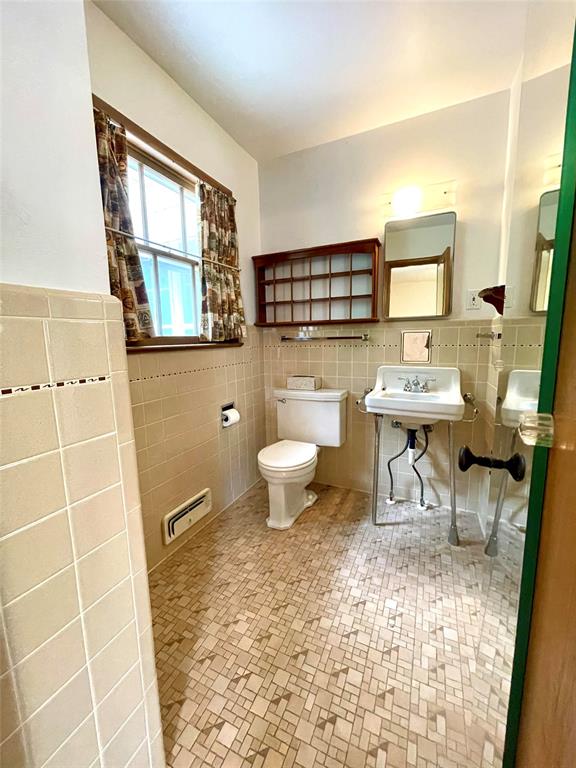715 South Rusk Street Gainesville, TX 76240 - Photo 16 of 32 Gallery Image 16