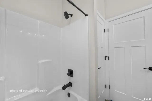 $389,900 | 1867 Redbud Circle, Unit 101, Eldridge, IA 52748