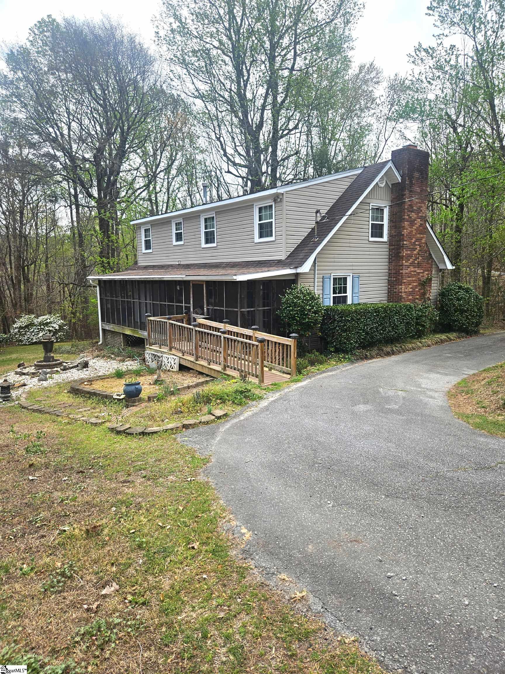 213 Anthony Road Pickens, SC 29671 - Photo 3 of 33