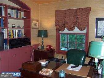 33 Farm Road Ewing, NJ 08638 - Photo 7 of 12 Office / Study