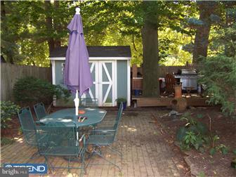 33 Farm Road Ewing, NJ 08638 - Photo 8 of 12 Exterior Back
