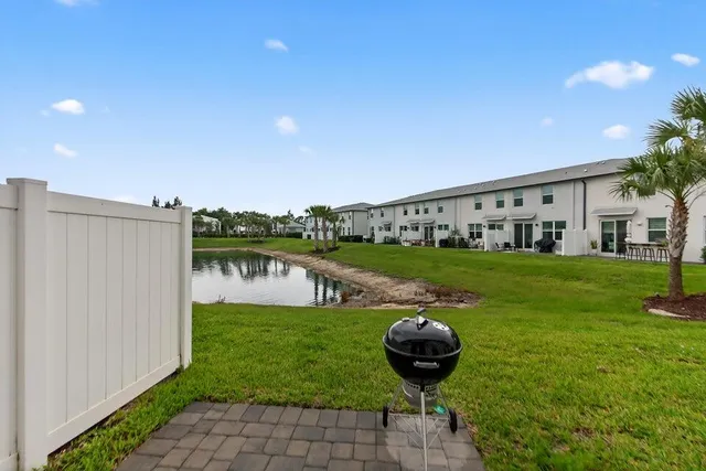 $465,000 | 5709 Mentmore Drive, West Palm Beach, FL 33407