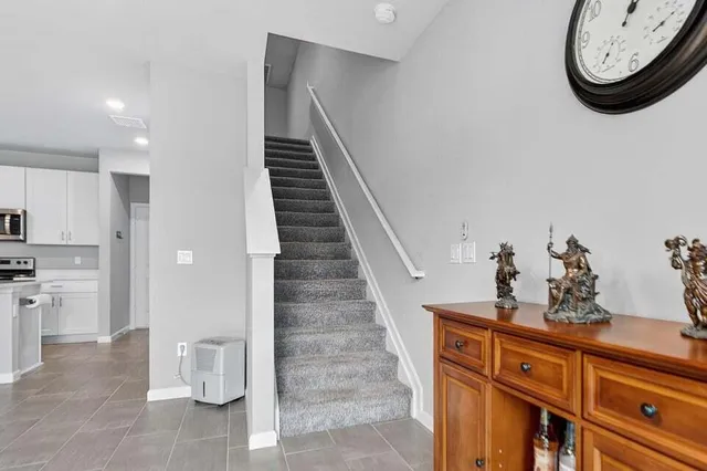 $465,000 | 5709 Mentmore Drive, West Palm Beach, FL 33407