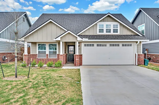 $359,900 | 412 Travis Drive, McGregor, TX 76657