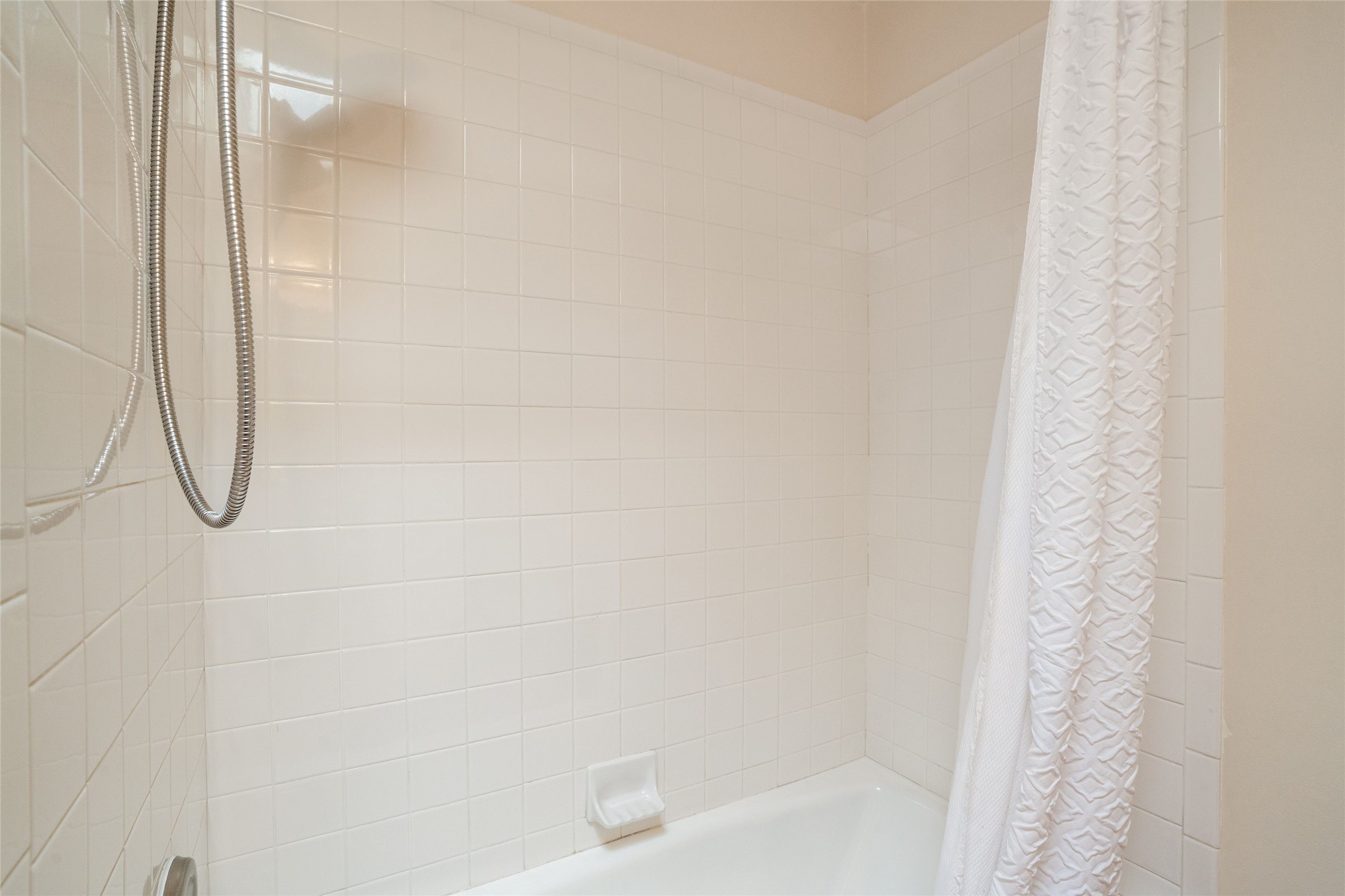 121 Del Rio Drive Santa Fe, NM 87501 - Photo 16 of 24