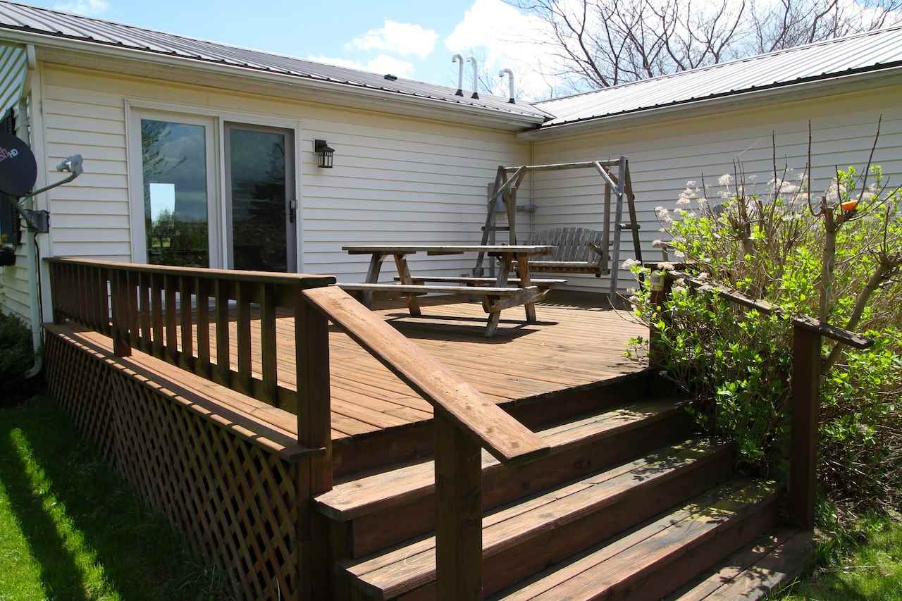 4393 Lakeshore Road Deckerville, MI 48427 - Photo 7 of 39 31381140-6.JPG
