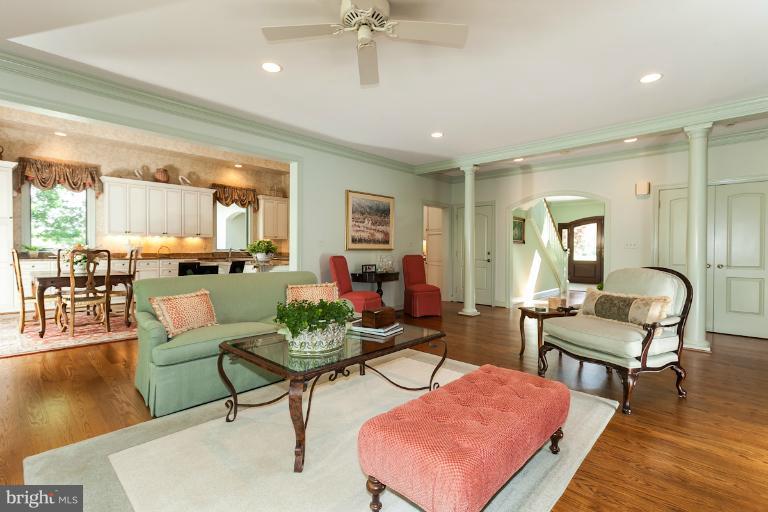 13304 Beaver Dam Road Cockeysville, MD 21030 - Photo 3 of 24 Great Room