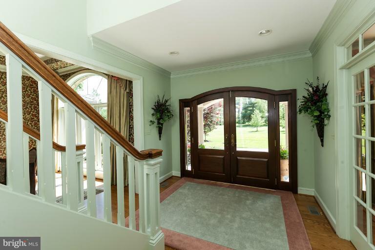 13304 Beaver Dam Road Cockeysville, MD 21030 - Photo 22 of 24 Foyer
