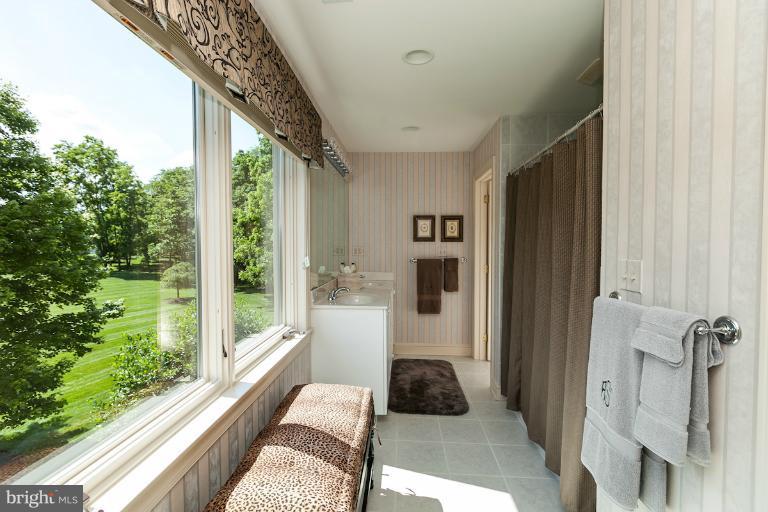 13304 Beaver Dam Road Cockeysville, MD 21030 - Photo 6 of 24 Bath 2