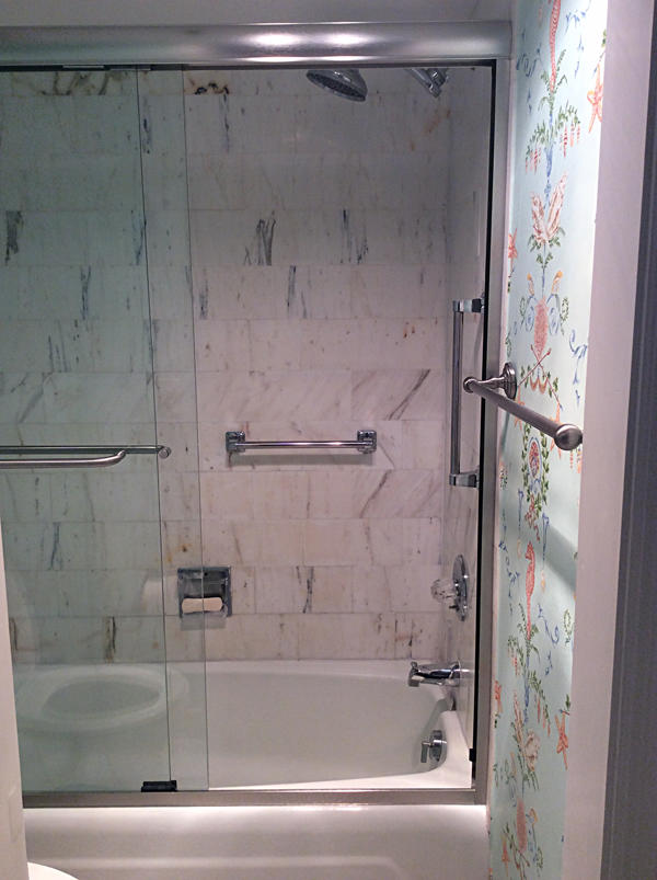 899 Jeffery Street, Unit 105 Boca Raton, FL 33487 - Photo 13 of 14 christine bathtub